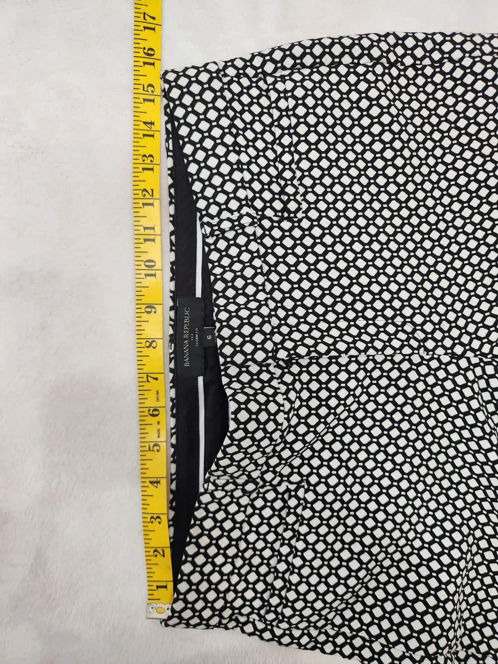 Banana Republic brand banana
